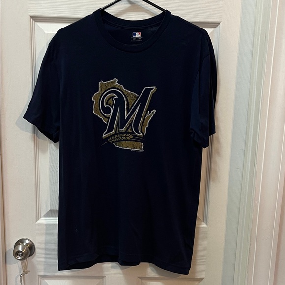 Genuine Merchandise Other - Milwaukee Brewers Tee shirt